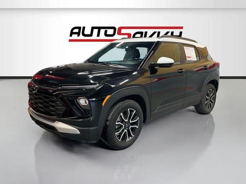 Mosaic Black Metallic 2024 Chevrolet Trailblazer ACTIV