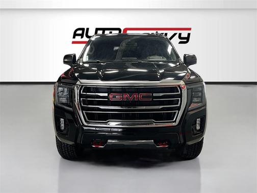2024 GMC Yukon XL 4WD AT4