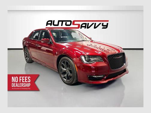 Velvet Red Pearlcoat 2022 Chrysler 300 Touring