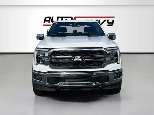 Oxford White 2025 Ford F-150 Lariat