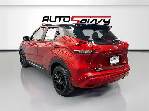 2020 Nissan Kicks SR