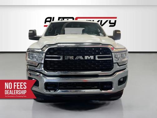 Bright White Clearcoat 2024 RAM 2500 Big Horn