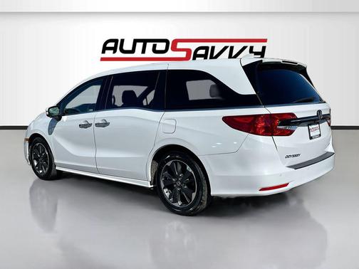 Platinum White Pearl 2023 Honda Odyssey Elite