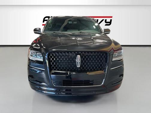 Black Metallic 2024 Lincoln Navigator Premiere