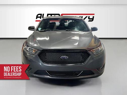 Magnetic 2018 Ford Taurus SHO