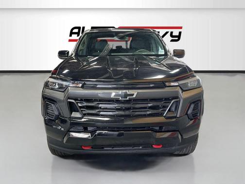 Black 2024 Chevrolet Colorado Z71