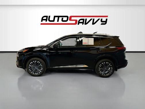 Super Black 2025 Nissan Rogue Platinum