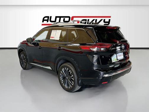 Super Black 2025 Nissan Rogue Platinum