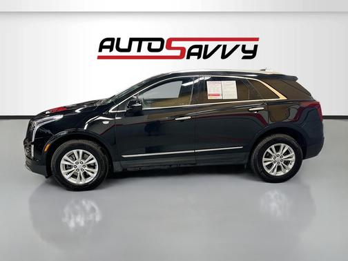 Stellar Black Metallic 2025 Cadillac XT5 Luxury