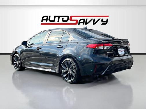 Black Sand Pearl 2022 Toyota Corolla SE