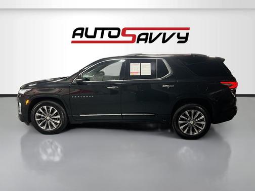 Mosaic Black Metallic 2023 Chevrolet Traverse Premier