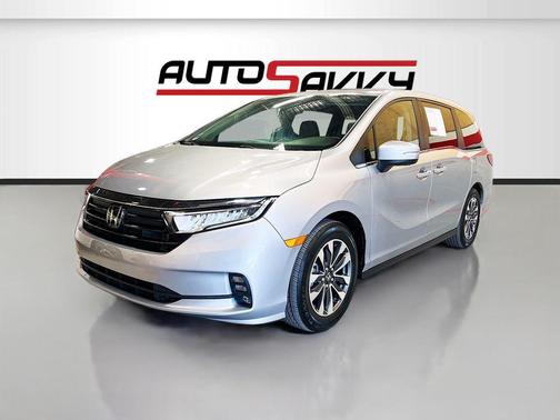 Lunar Silver Metallic 2024 Honda Odyssey EX-L