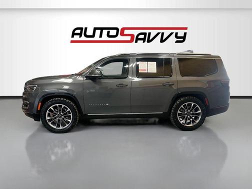 Baltic Gray Metallic Clearcoat 2022 Jeep Wagoneer Series III 4x4