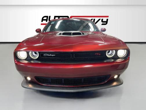 Octane Red Pearlcoat 2021 Dodge Challenger R/T Scat Pack