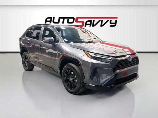 2024 Toyota RAV4 Hybrid SE