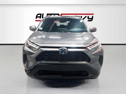 2024 Toyota RAV4 Hybrid SE