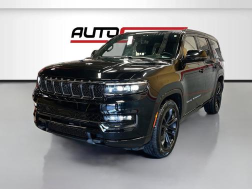 Diamond Black Crystal Pearlcoat 2023 Jeep Grand Wagoneer Series I