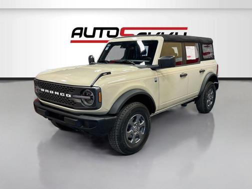 Desert Sand 2025 Ford Bronco Big Bend
