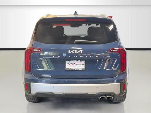 Midnight Lake Blue 2023 Kia Telluride S