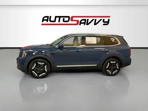 Midnight Lake Blue 2023 Kia Telluride S
