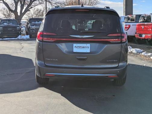 2023 Chrysler Pacifica Limited
