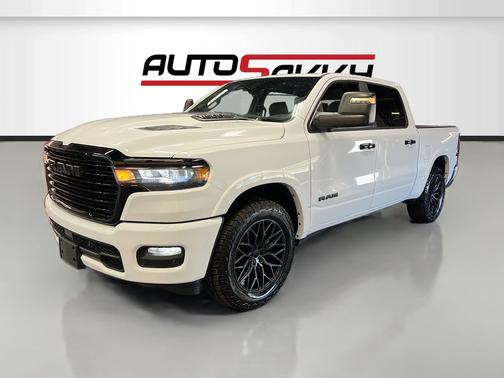 Bright White Clearcoat 2025 RAM 1500 Laramie