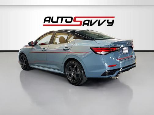 Atlantic Gray/Super Black 2025 Nissan Sentra SR