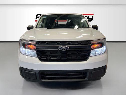 Oxford White 2024 Ford Maverick XL