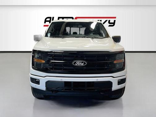 Oxford White 2024 Ford F-150 XLT