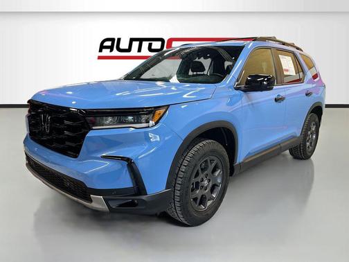 Diffused Sky Pearl 2025 Honda Pilot TrailSport