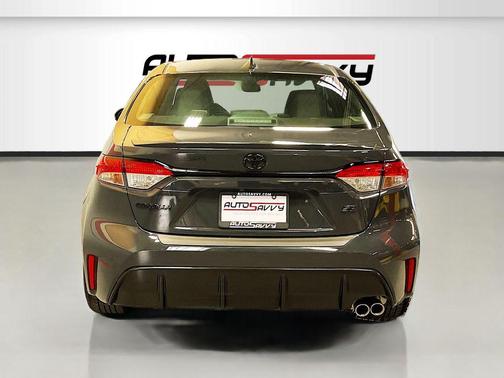 Underground 2025 Toyota Corolla SE