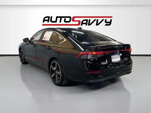Crystal Black Pearl 2024 Honda Accord Hybrid Sport