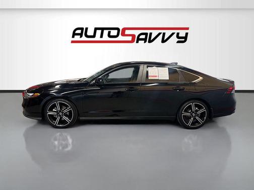 Crystal Black Pearl 2024 Honda Accord Hybrid Sport