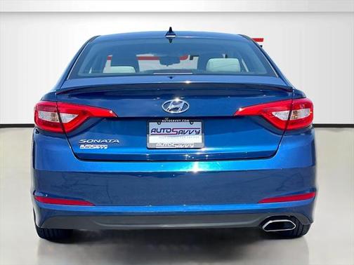 2017 Hyundai SONATA SE