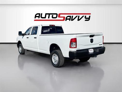 2024 RAM 2500 Tradesman Crew Cab 4x4 8' Box