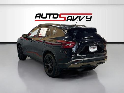 Mosaic Black Metallic 2025 Chevrolet Trax FWD ACTIV