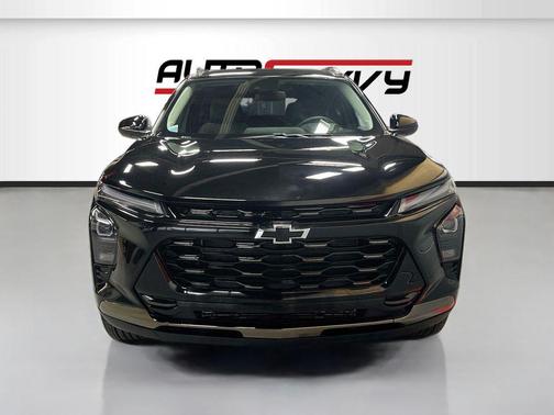 Mosaic Black Metallic 2025 Chevrolet Trax FWD ACTIV