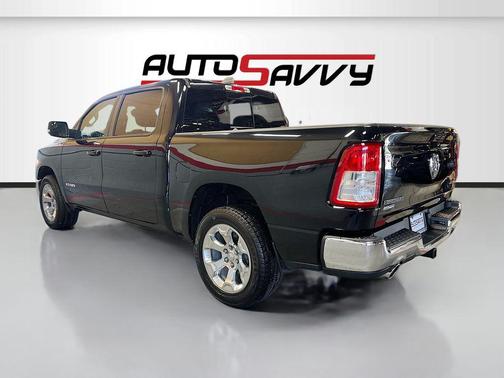 Diamond Black Crystal Pearlcoat 2021 RAM 1500 Big Horn/Lone Star