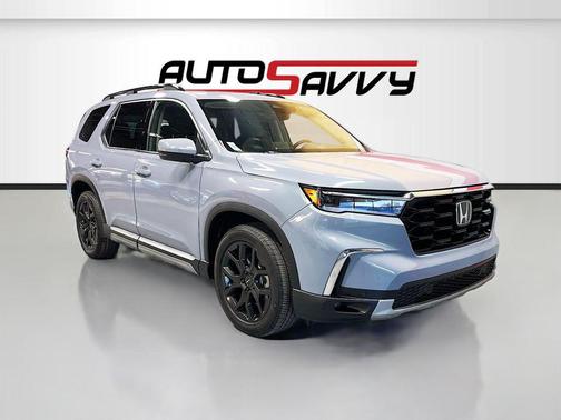 Gray 2025 Honda Pilot Touring 8-Passenger