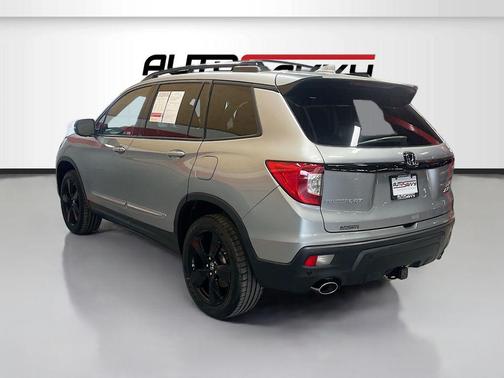 Lunar Silver Metallic 2020 Honda Passport AWD Elite