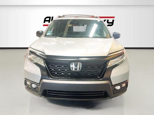 Lunar Silver Metallic 2020 Honda Passport AWD Elite
