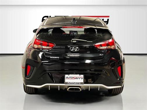 2019 Hyundai Veloster 2