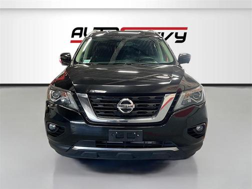 2019 Nissan Pathfinder SL