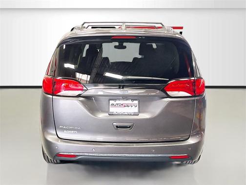 2018 Chrysler Pacifica Touring-L Plus