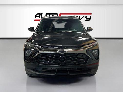 Mosaic Black Metallic 2026 Chevrolet Trailblazer RS