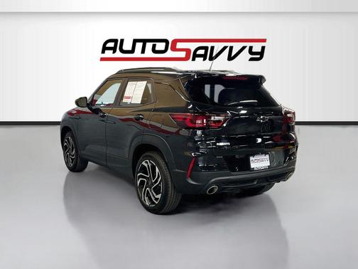 Mosaic Black Metallic 2026 Chevrolet Trailblazer RS