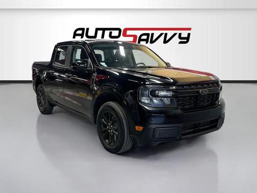 Shadow Black 2024 Ford Maverick XLT