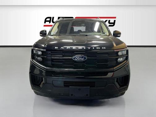 Agate Black Metallic 2025 Ford Expedition Active