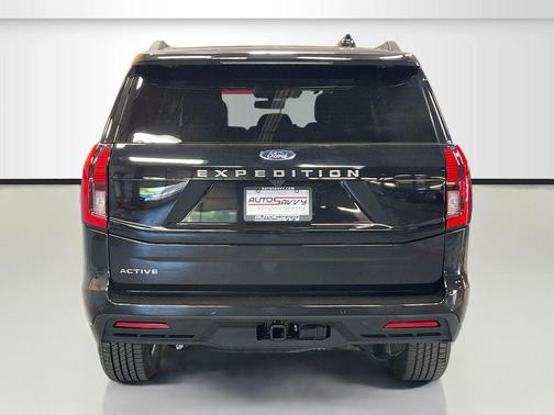 Agate Black Metallic 2025 Ford Expedition Active