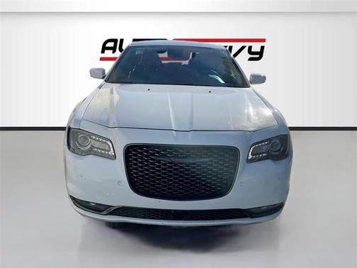 2022 Chrysler 300 Touring